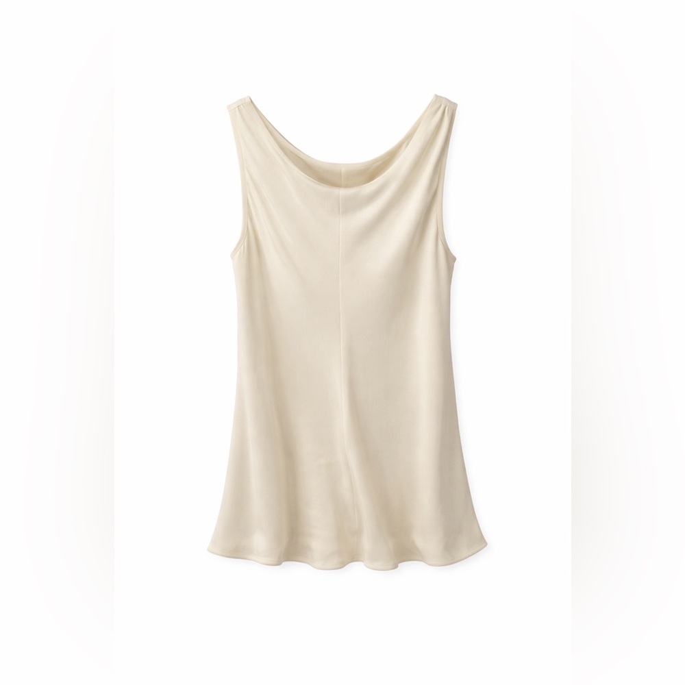Giorgio Armani Runway Ivory 100% Silk Sleeveless Blouse, Size 6